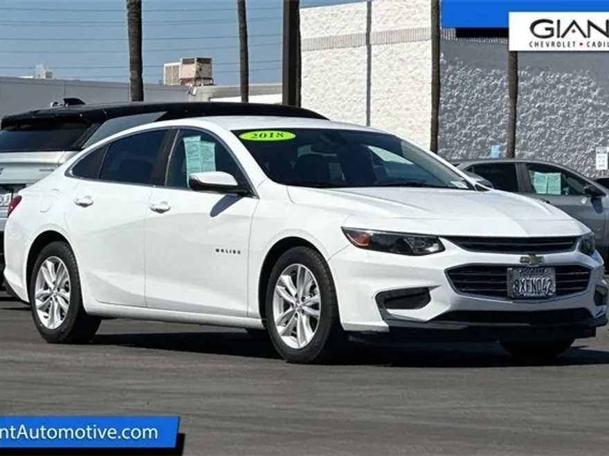 2018 Chevrolet Malibu 1LT photo 1