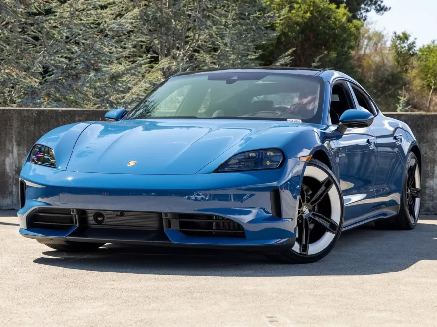 2025 Porsche Taycan 4S photo 1