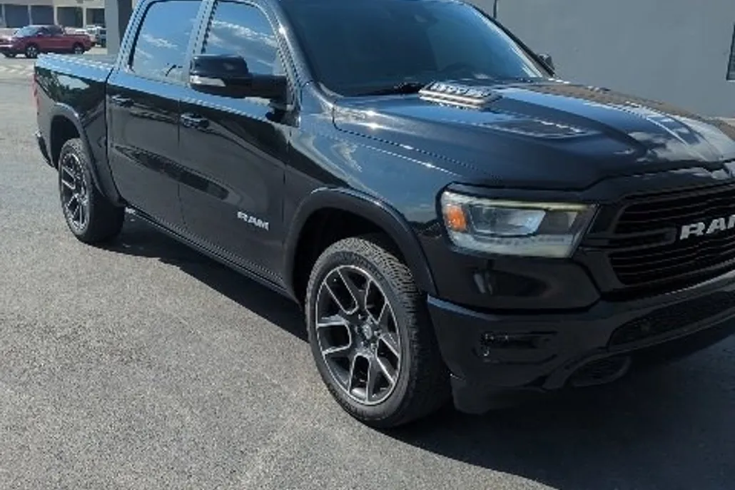 2020 Ram 1500 Laramie photo 1