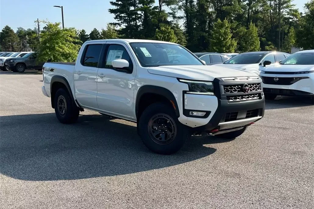 2026 Nissan Frontier PRO-4X photo 1