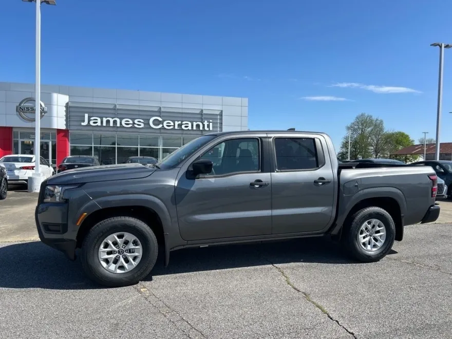2025 Nissan Frontier Crew Cab S photo 1