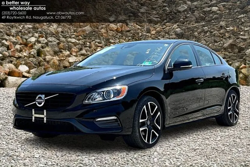 2018 Volvo S60 T5 Dynamic photo 1