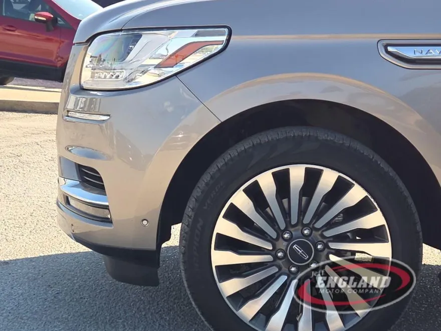 2019 Lincoln Navigator L Reserve photo 1