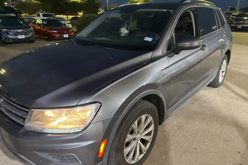 2020 Volkswagen Tiguan S photo 1