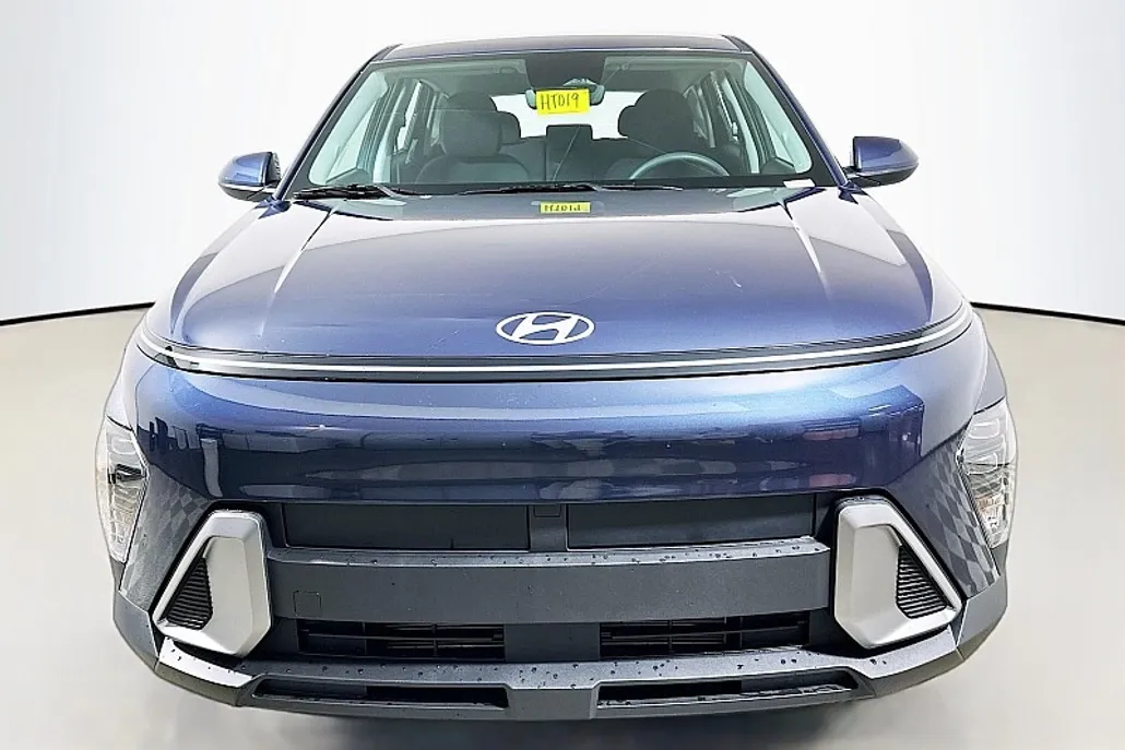 2026 Hyundai Kona SE photo 1