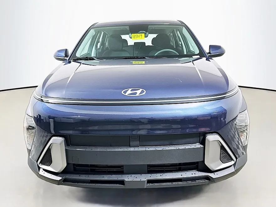 2026 Hyundai Kona SE photo 1