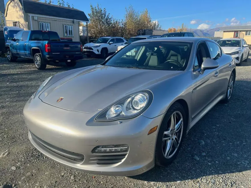 2012 Porsche Panamera Base photo 1