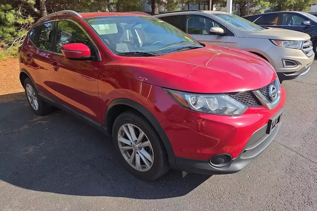 2017 Nissan Rogue Sport SV photo 1