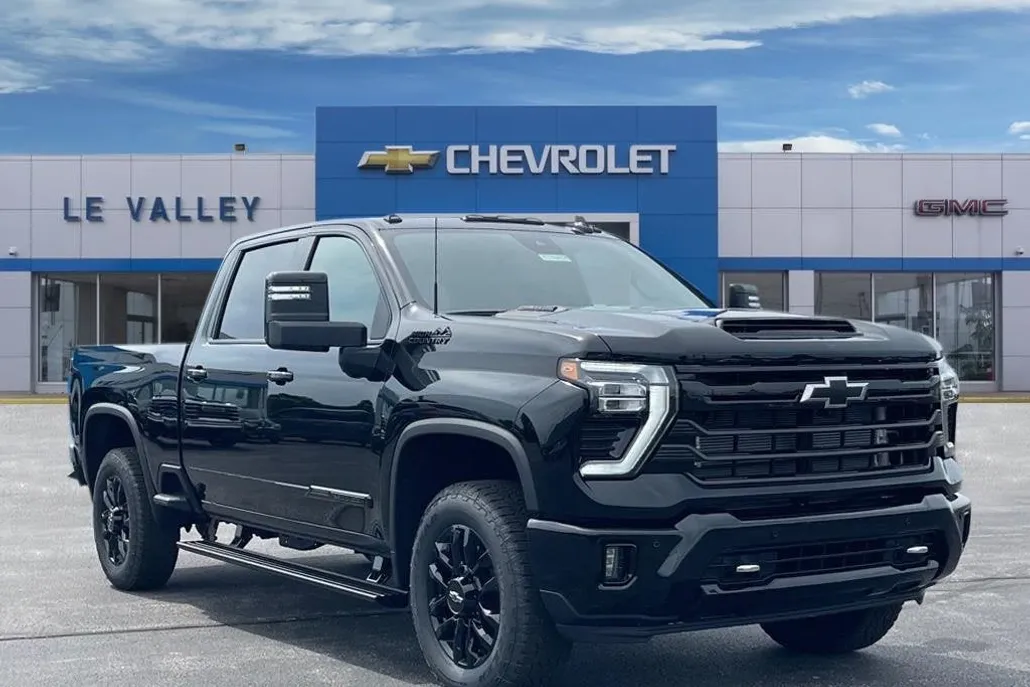 2025 Chevrolet Silverado 2500HD High Country photo 1