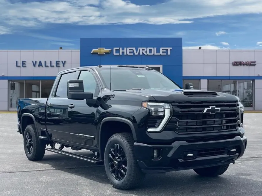 2025 Chevrolet Silverado 2500HD High Country photo 1