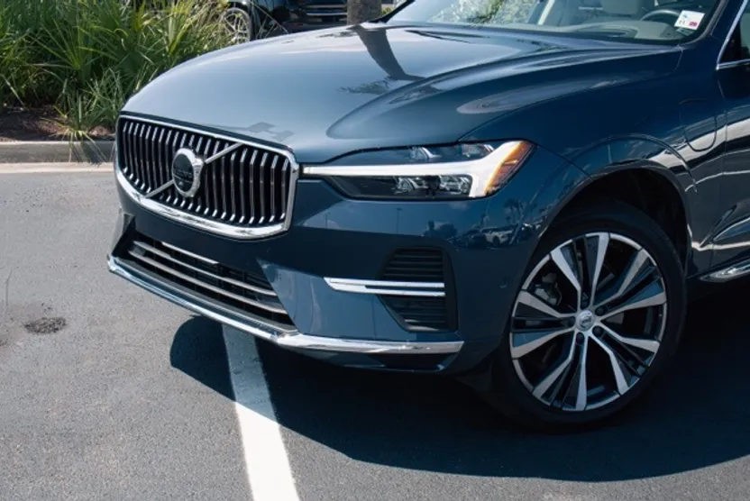 2022 Volvo XC60 Recharge Hybrid T8 Inscription Expression photo 1