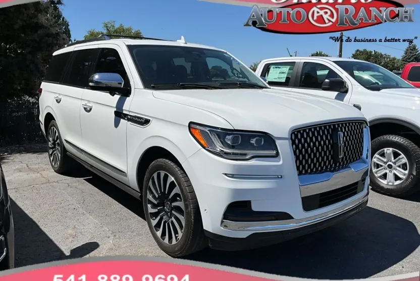 2022 Lincoln Navigator Black Label photo 1