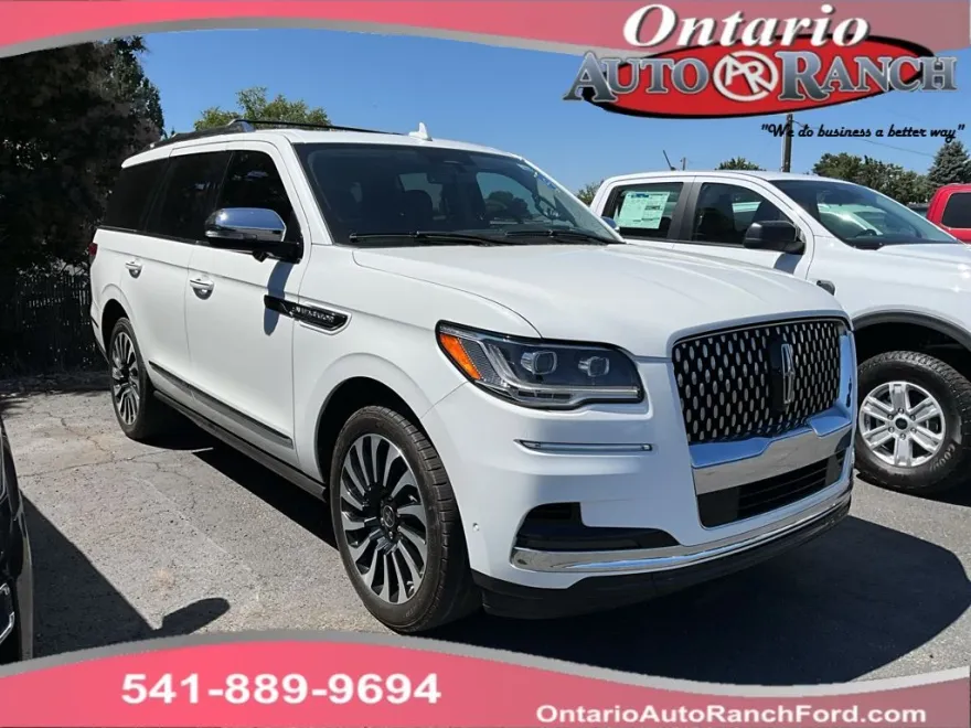 2022 Lincoln Navigator Black Label photo 1