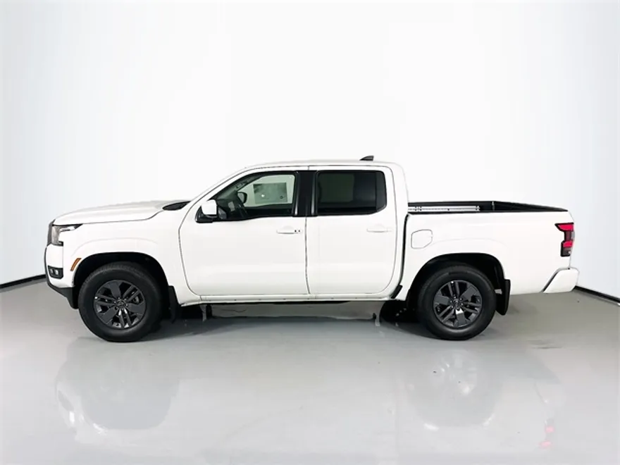 2025 Nissan Frontier SV photo 1