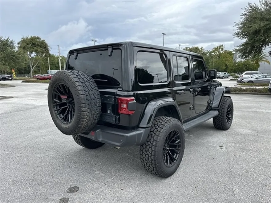 2023 Jeep Wrangler Altitude Sahara photo 1