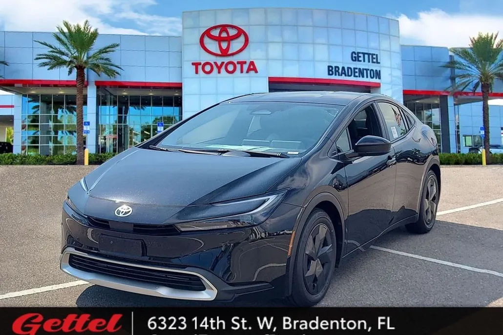2025 Toyota Prius Plug-in Hybrid SE photo 1
