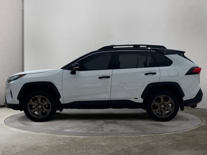 2024 Toyota RAV4 Hybrid photo 1