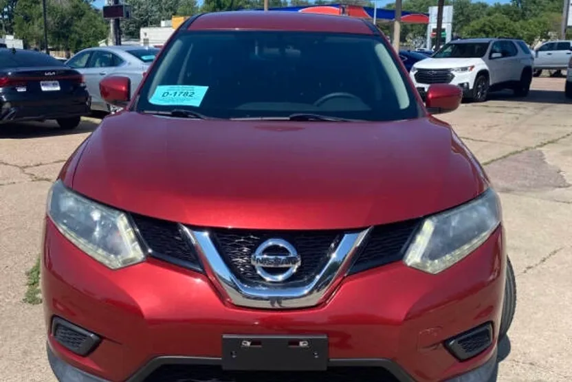 2016 Nissan Rogue S photo 1