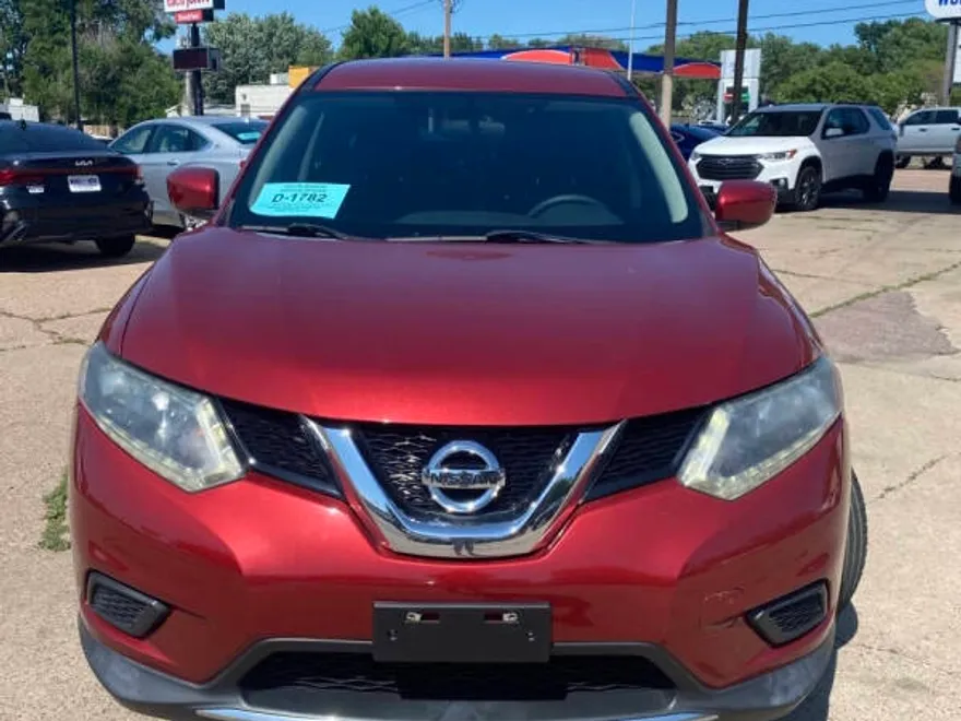 2016 Nissan Rogue S photo 1