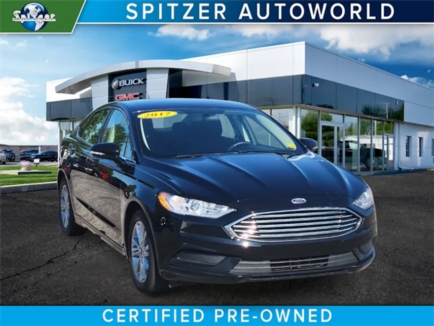 2017 Ford Fusion SE photo 1