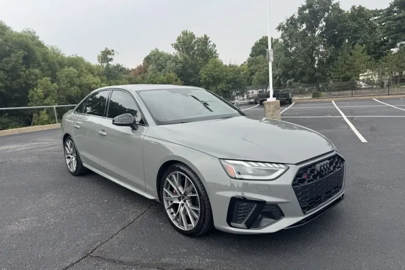 2022 Audi S4 Prestige photo 1