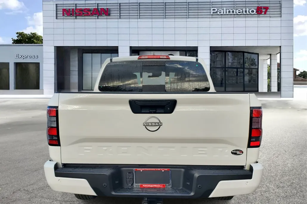 2025 Nissan Frontier SV photo 1