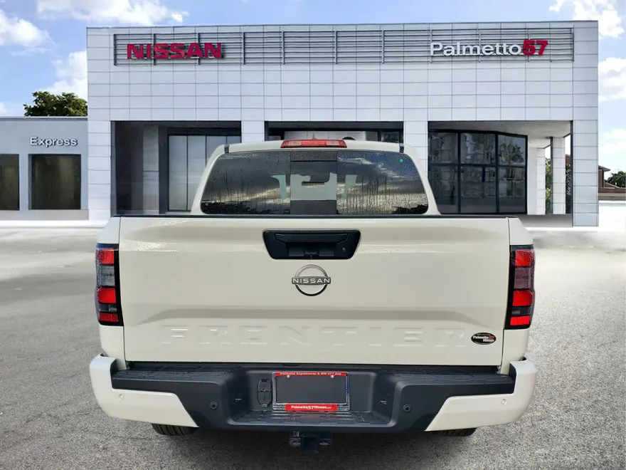 2025 Nissan Frontier SV photo 1