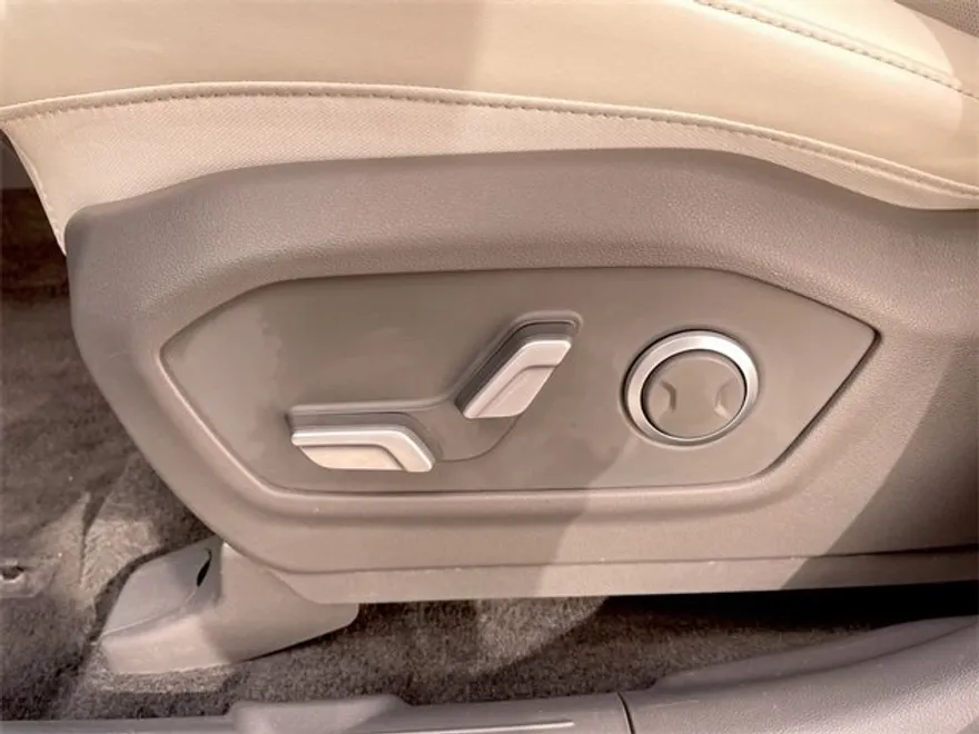 2024 Hyundai Santa Fe SEL photo 1