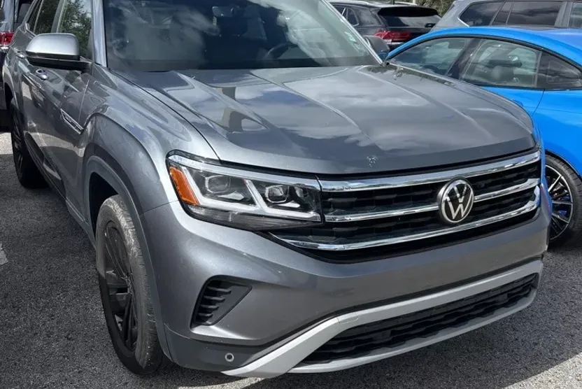 2022 Volkswagen Atlas Cross Sport V6 SE Technology photo 1