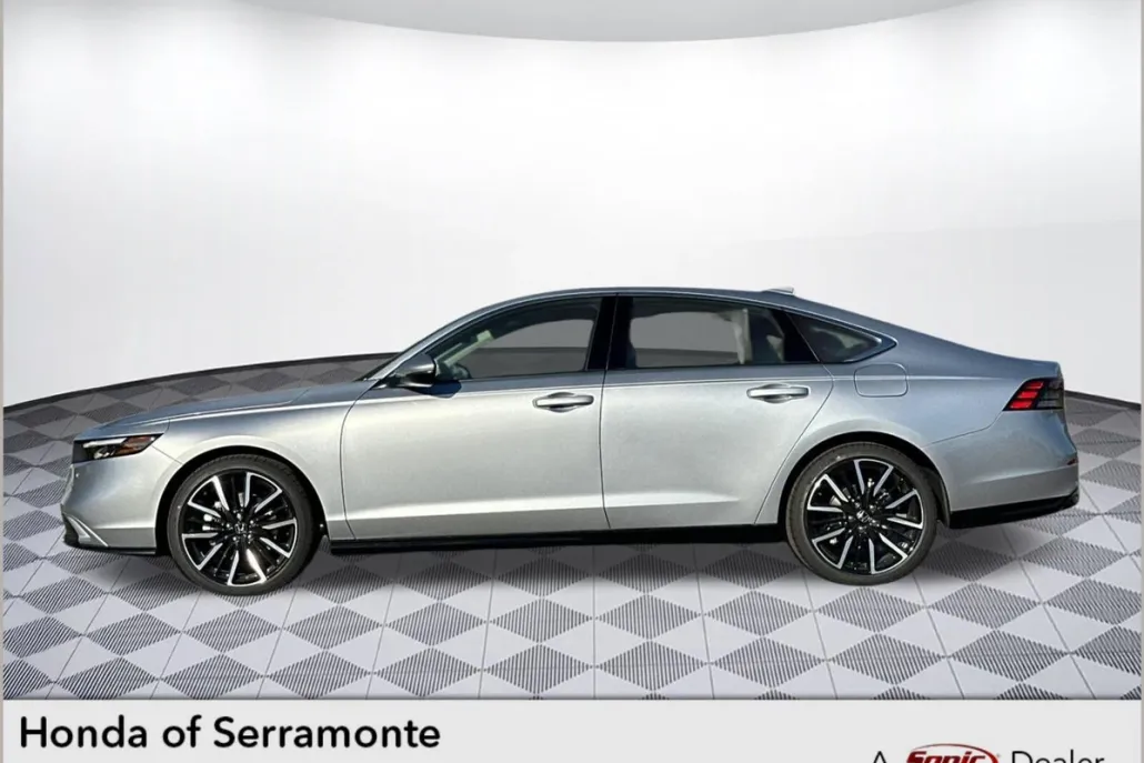 2025 Honda Accord Hybrid Touring photo 1