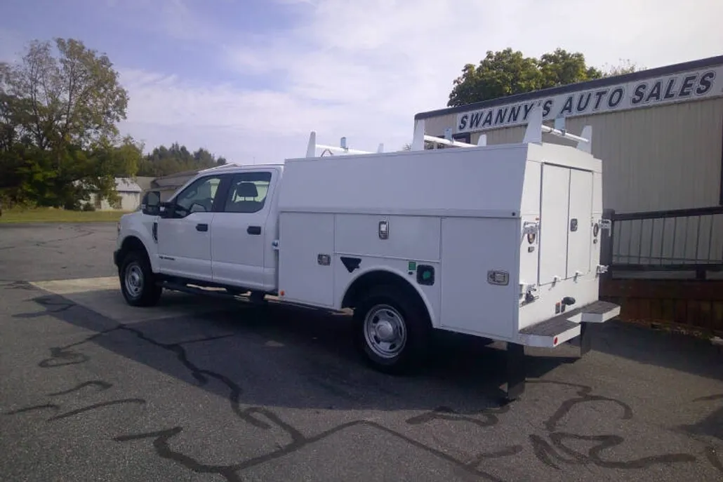 2020 Ford F-350 XL photo 1