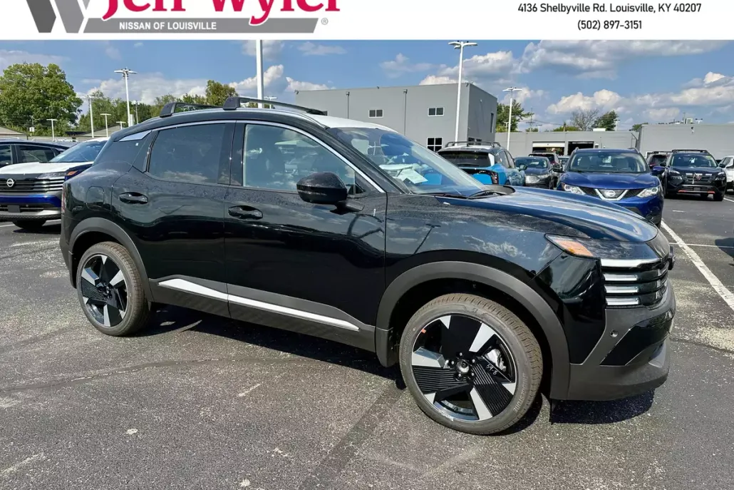 2026 Nissan Kicks SR photo 1