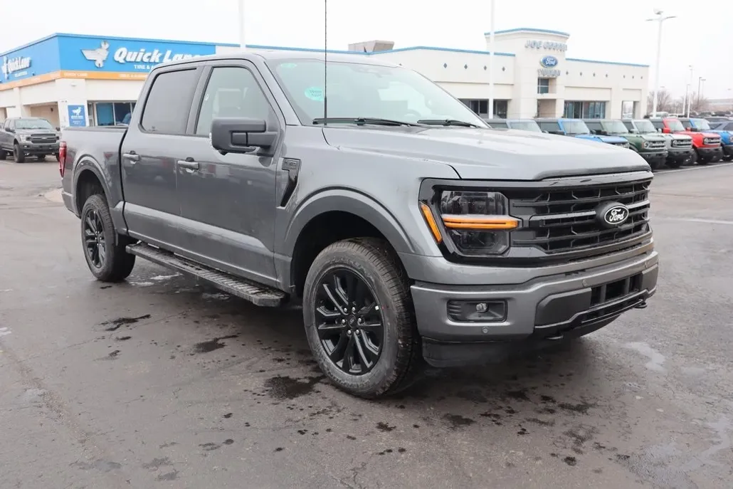 2025 Ford F-150 XLT photo 1