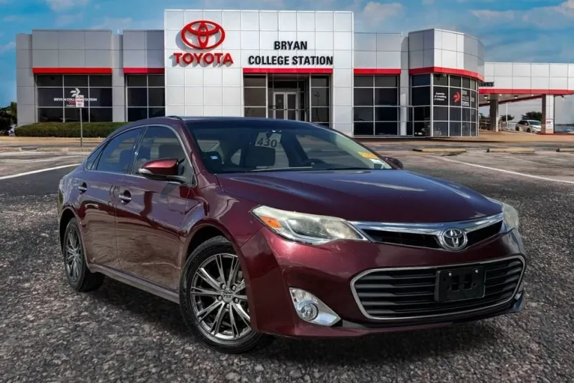 2014 Toyota Avalon XLE photo 1