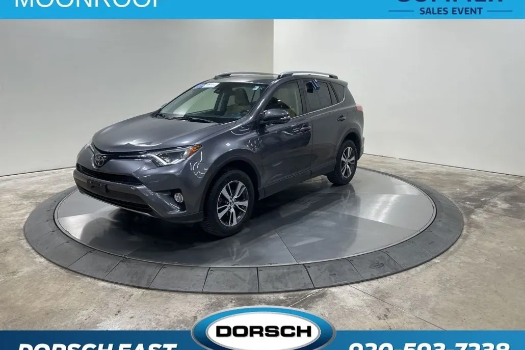 2018 Toyota RAV4 XLE photo 1