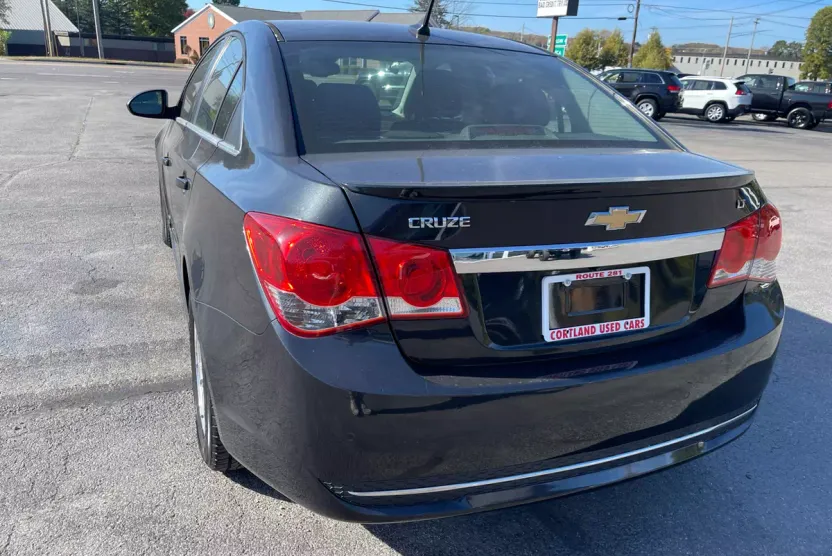 2013 Chevrolet Cruze photo 1