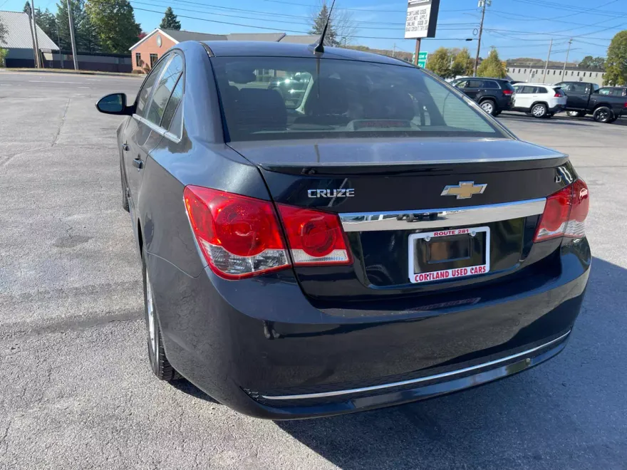 2013 Chevrolet Cruze photo 1