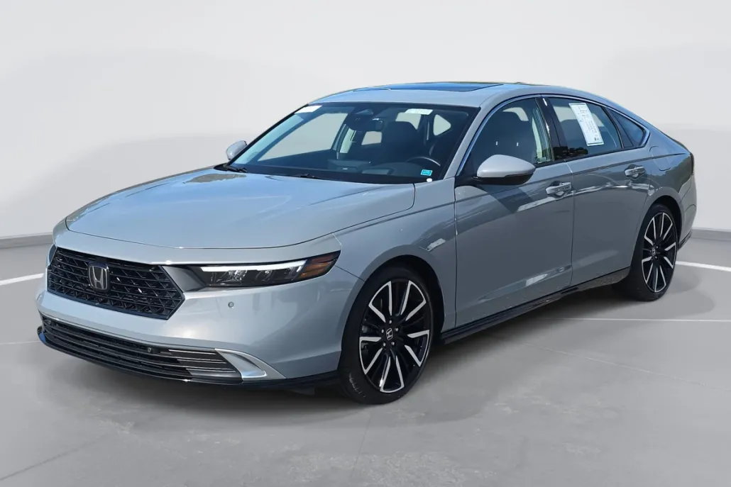 2024 Honda Accord Touring photo 1