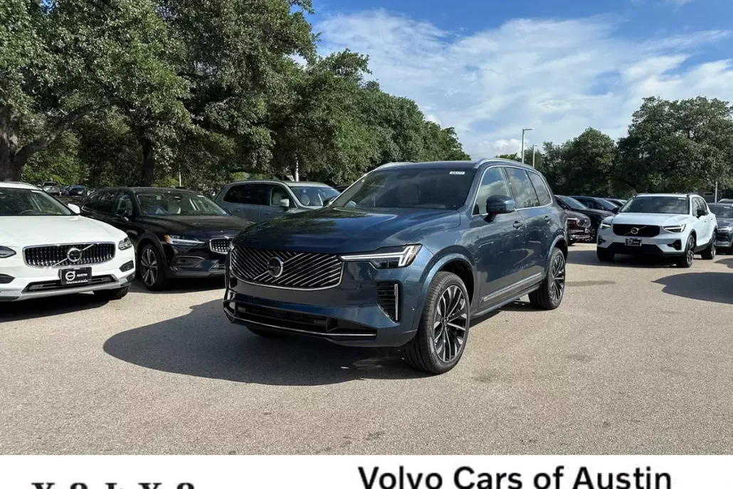 2026 Volvo XC90 Plus photo 1