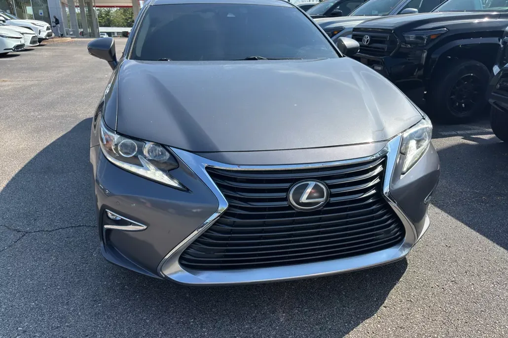2017 Lexus ES 350 Base photo 1