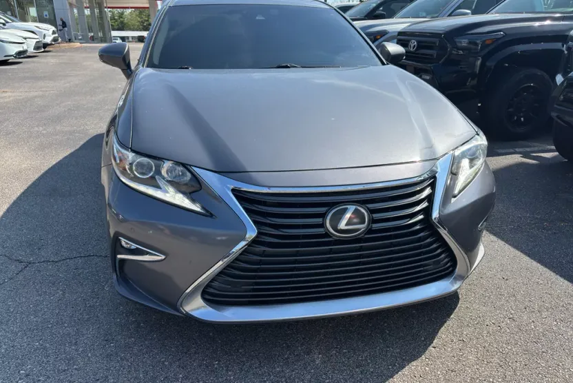 2017 Lexus ES 350 Base photo 1