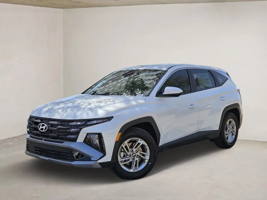 2025 Hyundai Tucson SE photo 1