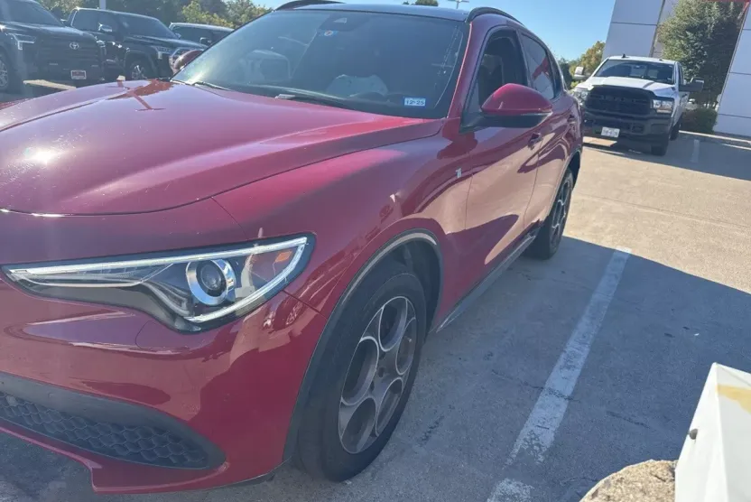 2022 Alfa Romeo Stelvio Ti Sport photo 1