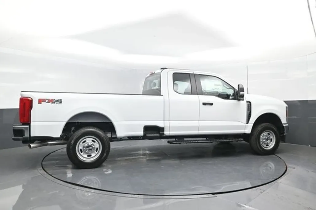 2025 Ford F-250 XL photo 1