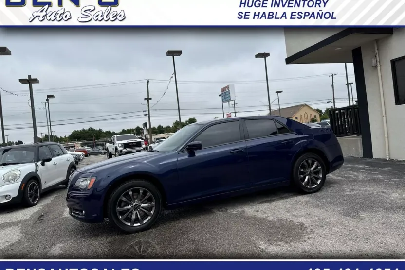 2014 Chrysler 300 S photo 1