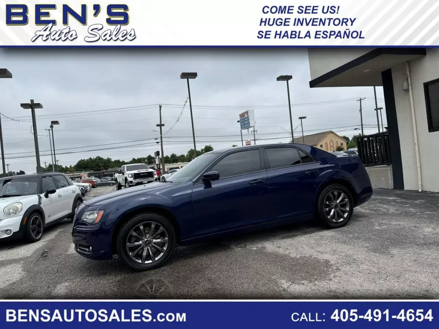 2014 Chrysler 300 S photo 1