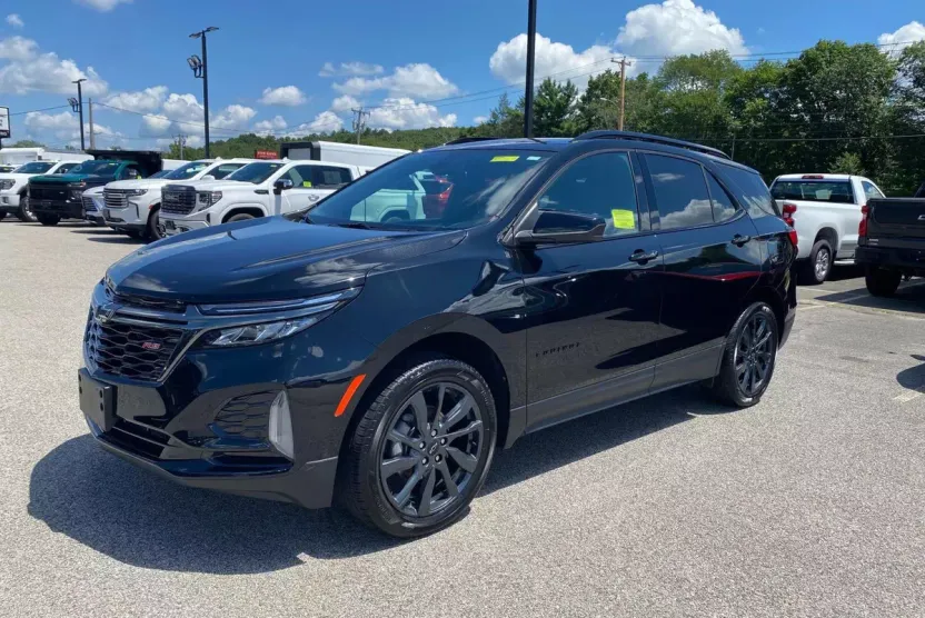2023 Chevrolet Equinox RS photo 1