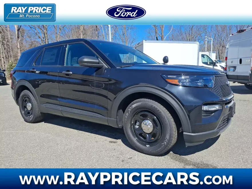 2025 Ford Explorer photo 1