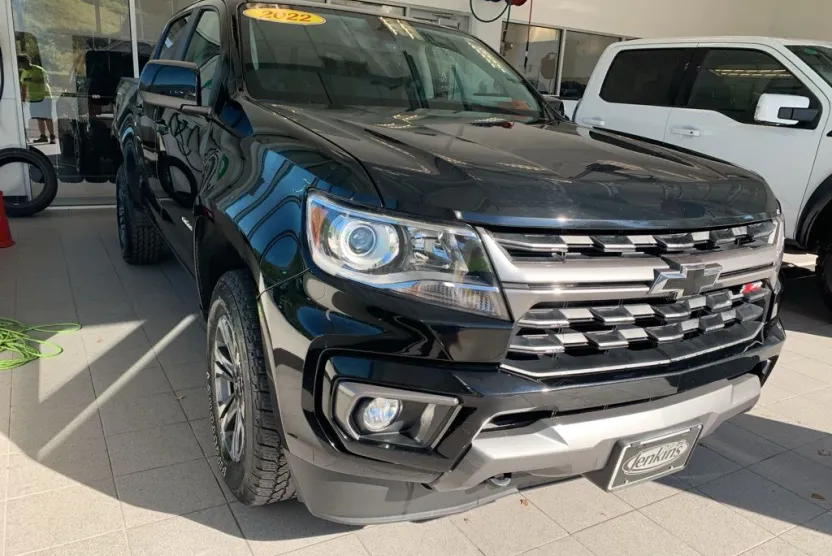 2022 Chevrolet Colorado Z71 photo 1