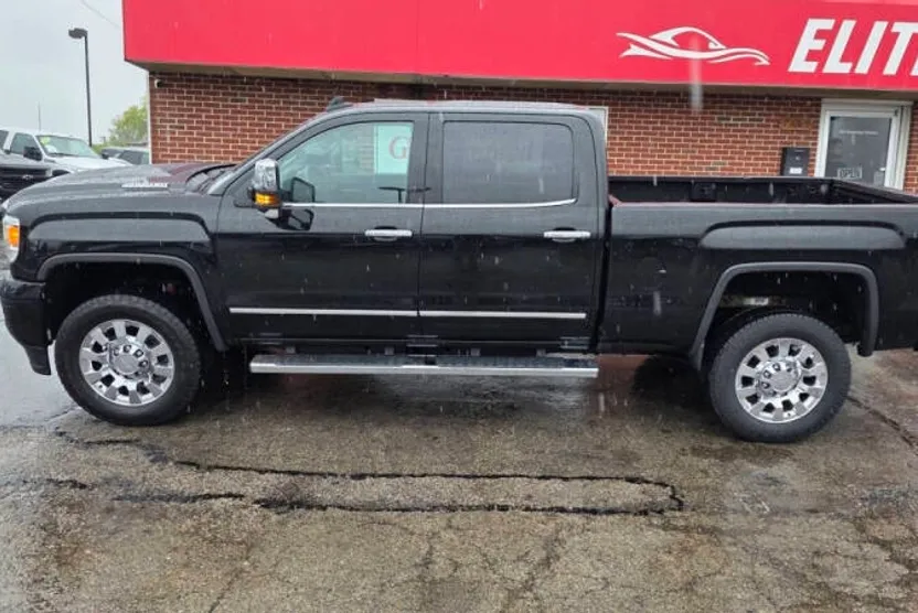 2017 Gmc Sierra Denali photo 1
